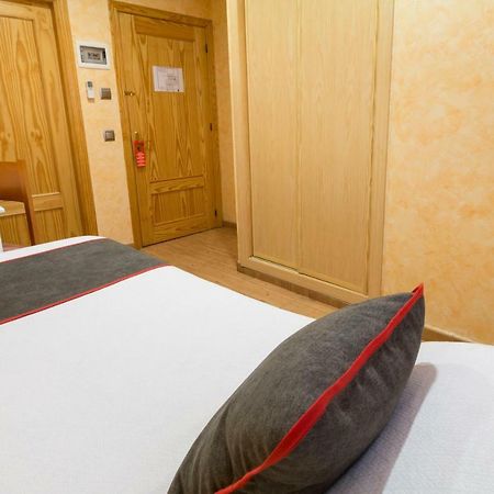 Oyo Hotel Los Alamos 普拉森西亚 外观 照片