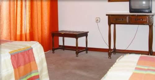 Oyo Hotel Los Alamos 普拉森西亚 外观 照片