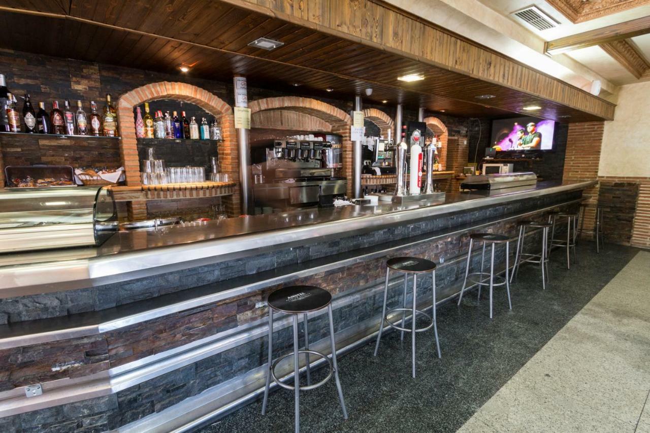 Oyo Hotel Los Alamos 普拉森西亚 外观 照片