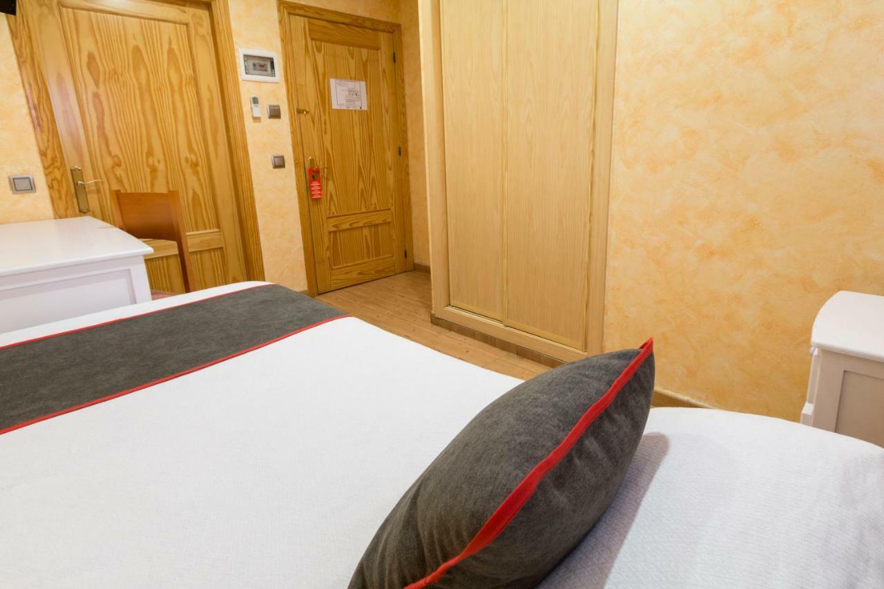 Oyo Hotel Los Alamos 普拉森西亚 外观 照片