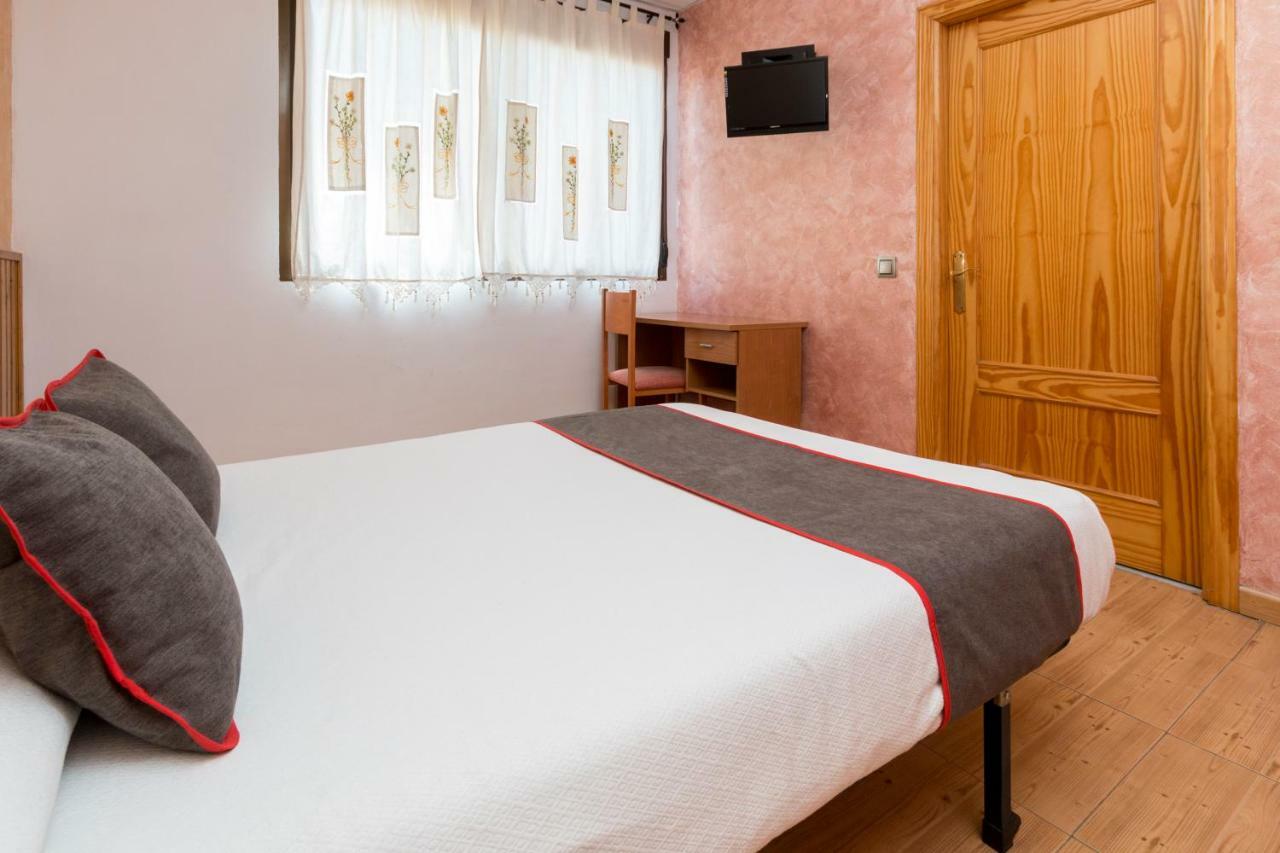 Oyo Hotel Los Alamos 普拉森西亚 外观 照片