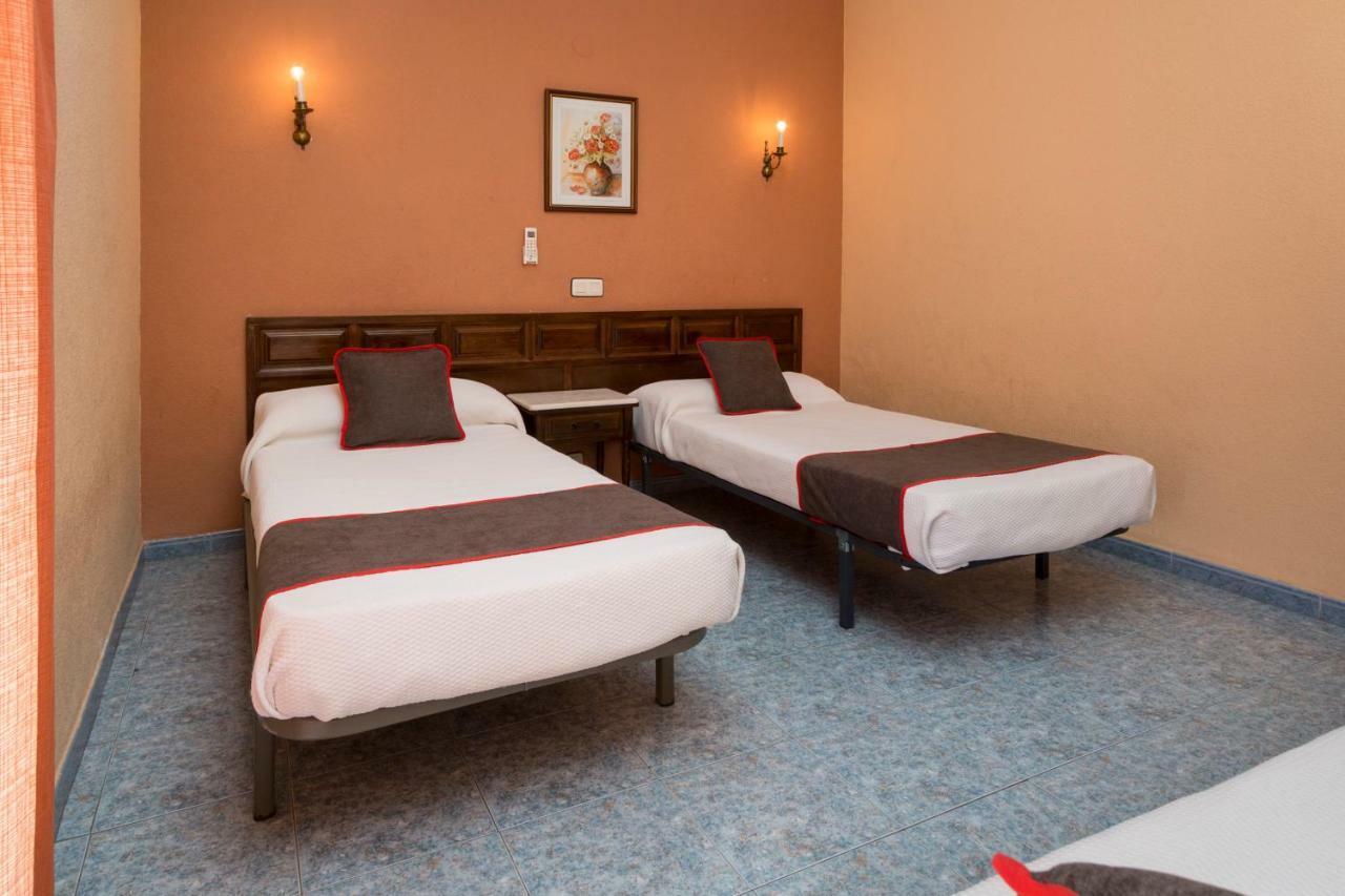 Oyo Hotel Los Alamos 普拉森西亚 外观 照片