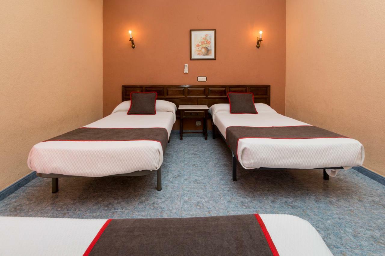 Oyo Hotel Los Alamos 普拉森西亚 外观 照片