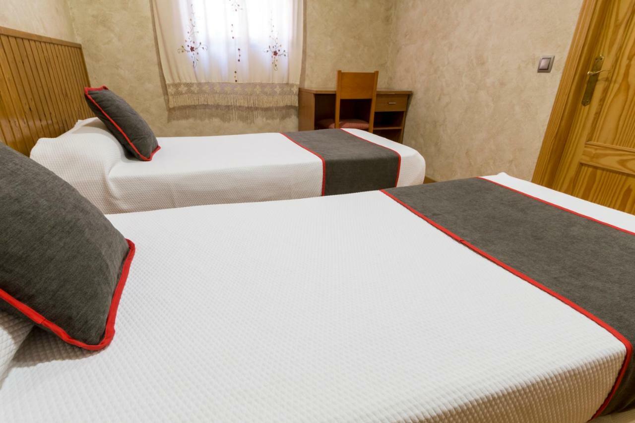 Oyo Hotel Los Alamos 普拉森西亚 外观 照片
